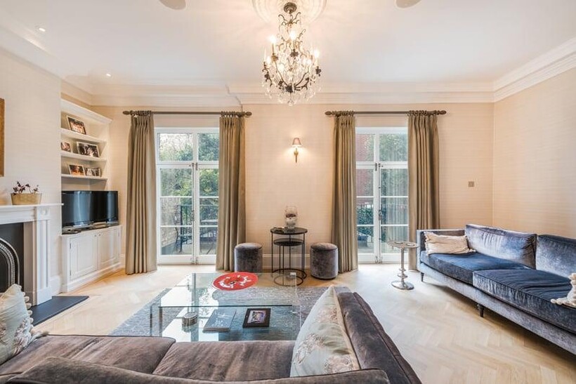 Ravenscourt Square, Hammersmith W6 5 bed detached house to rent - £11,000 pcm (£2,538 pw)