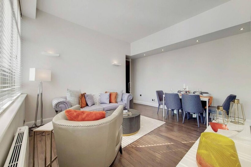 City Road, City, London, EC1V 2 bed flat to rent - £5,850 pcm (£1,350 pw)