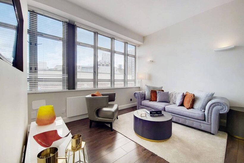 City Road, City, London, EC1V 2 bed flat to rent - £5,850 pcm (£1,350 pw)