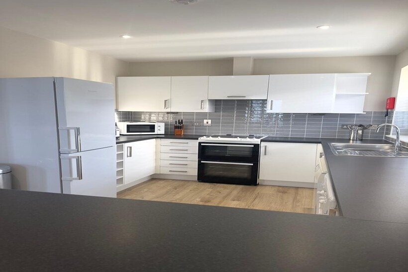 La Route de la Pulente, Jersey JE3 3 bed apartment to rent - £4,250 pcm (£981 pw)