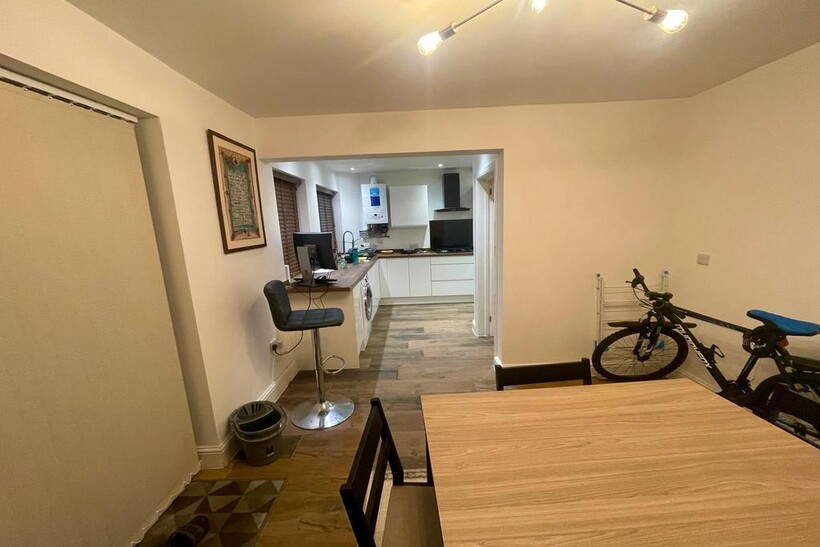 Valley Road, Nottingham NG5 3 bed semi-detached house to rent - £1,595 pcm (£368 pw)