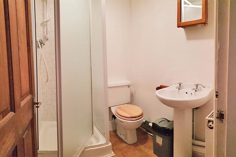 Landcross Road, Manchester M14 4 bed terraced house to rent - £525 pcm (£121 pw)