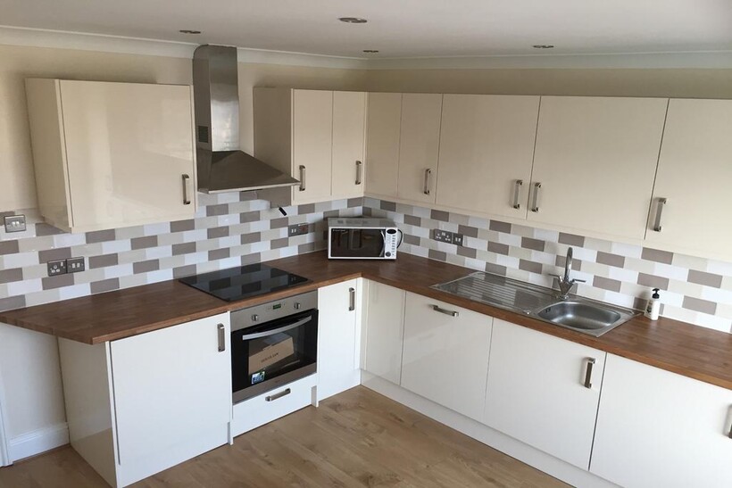 O 1h8d4pi0dqvu1vau12h9hnvqt92.jpeg