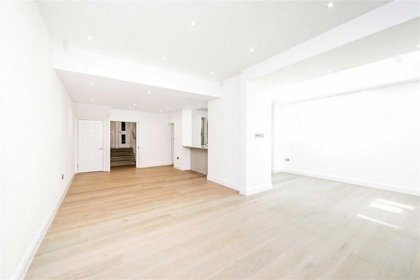 Onslow Gardens, London SW7 2 bed flat to rent - £5,499 pcm (£1,269 pw)
