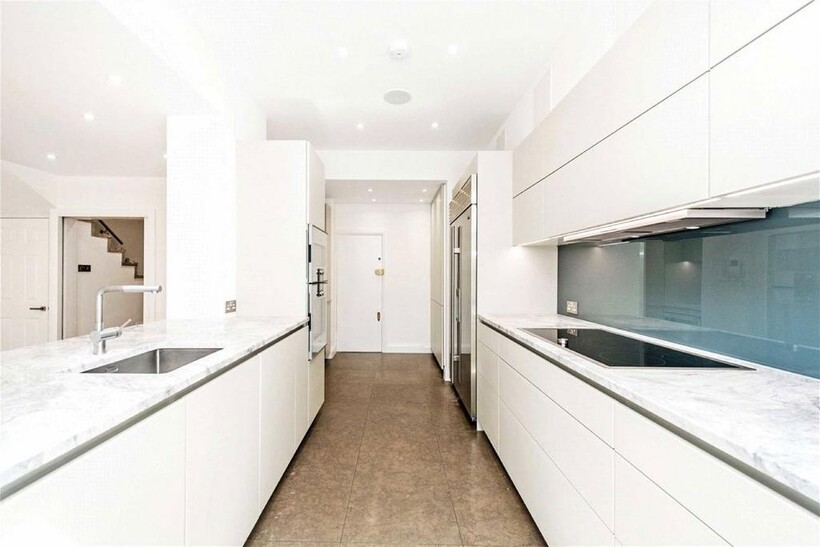 Onslow Gardens, London SW7 2 bed flat to rent - £5,499 pcm (£1,269 pw)