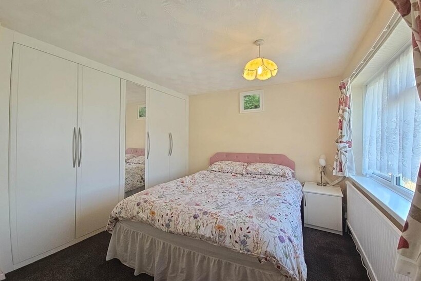 Harcourt Drive, Reading RG6 House share to rent - £700 pcm (£162 pw)