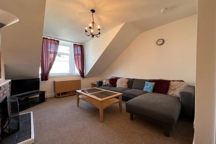 Lamond Place, Aberdeen, AB25 3 bed flat to rent - £990 pcm (£228 pw)