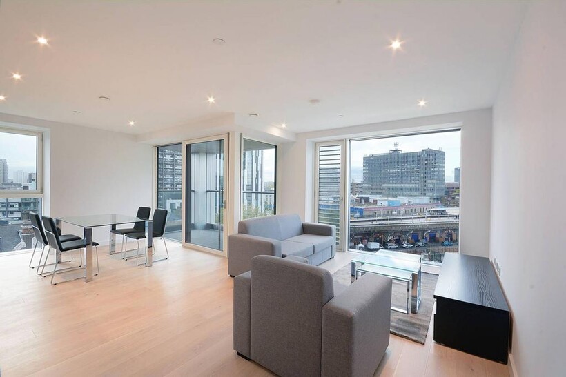 Deacon Street, Elephant and Castle... 2 bed flat to rent - £3,350 pcm (£773 pw)