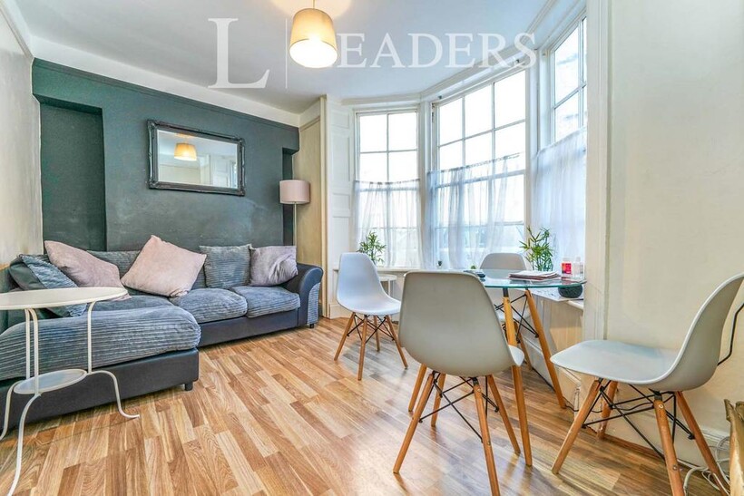 Rodney Road, GL50 1 bed in a house share to rent - £545 pcm (£126 pw)