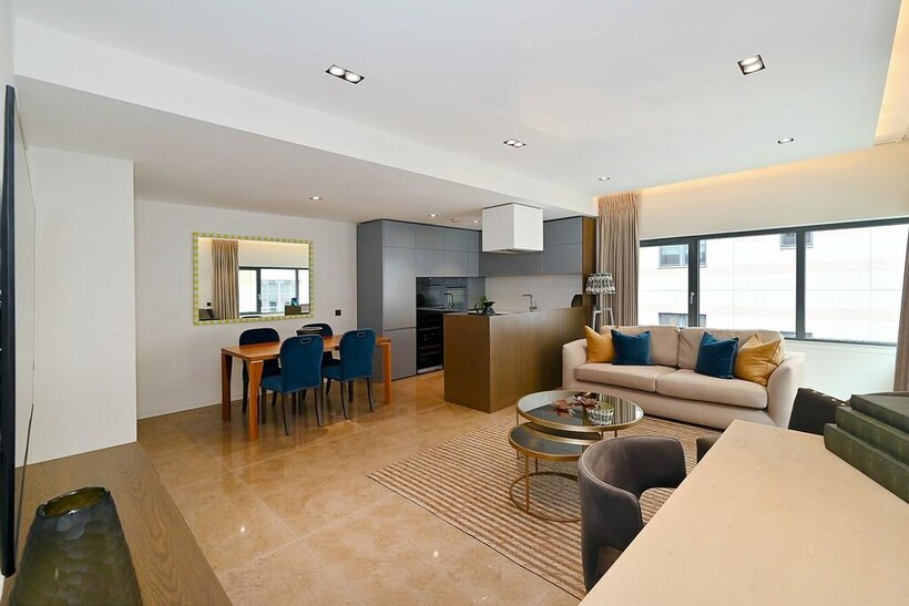 Babmaes Street, St James, SW1Y 2 bed flat to rent - £11,700 pcm (£2,700 pw)