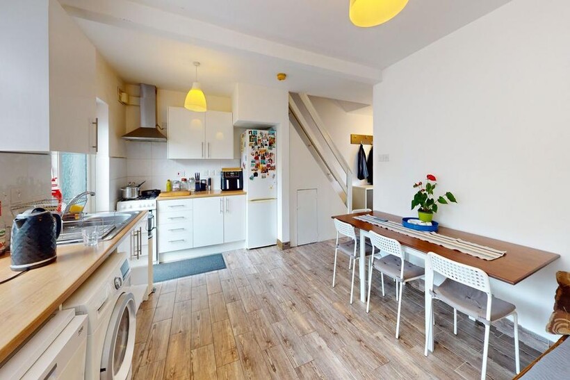 57 Norfolk 3 bed property to rent - £2,250 pcm (£519 pw)