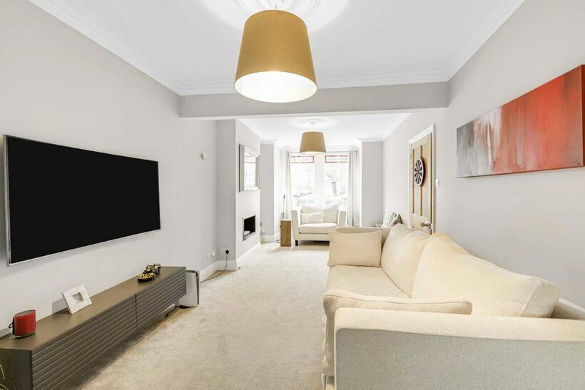Princes Road, Teddington TW11 4 bed house to rent - £3,995 pcm (£922 pw)