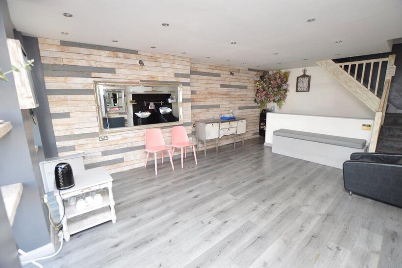 Billinge Road, Wigan, Lancashire Property to rent - £700 pcm (£162 pw)