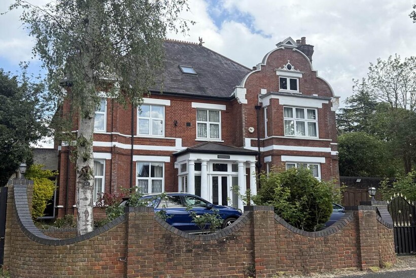 Russell Hill, Purley 1 bed flat to rent - £1,600 pcm (£369 pw)