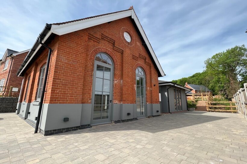 Rowhedge Wharf Road, Colchester CO5 Retail property (out of town) to rent - £1,667 pcm (£385 pw)