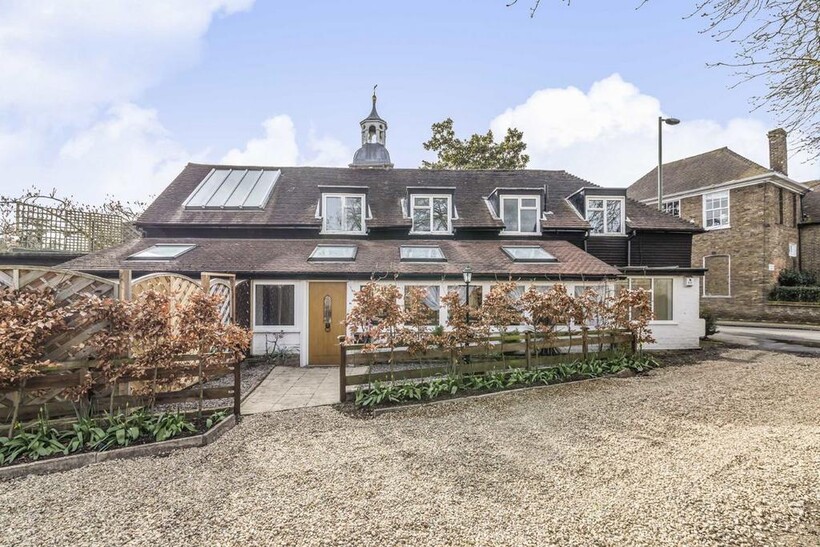 Church Street, Sunbury-On-Thames TW16 5 bed house to rent - £3,350 pcm (£773 pw)