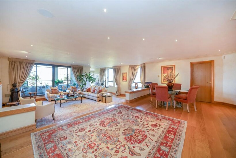 Lower Terrace, London NW3 3 bed flat to rent - £12,500 pcm (£2,885 pw)