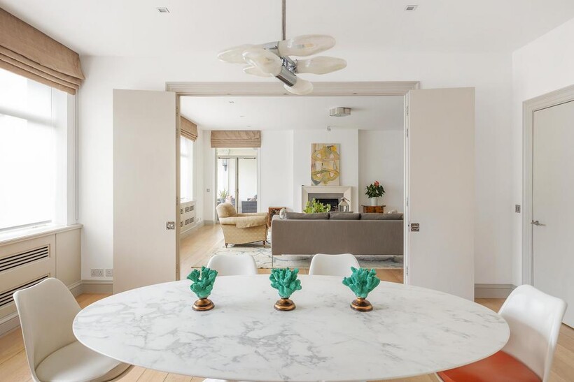 St. James's Place, London, SW1A 3 bed flat to rent - £23,833 pcm (£5,500 pw)