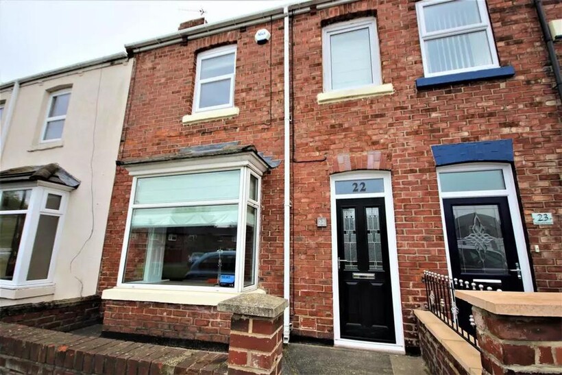 A charming front view of the property showcasin...