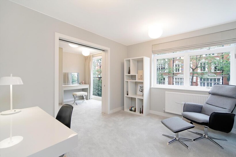 Melbury Road, Holland Park, London, W14 4 bed house to rent - £8,996 pcm (£2,076 pw)