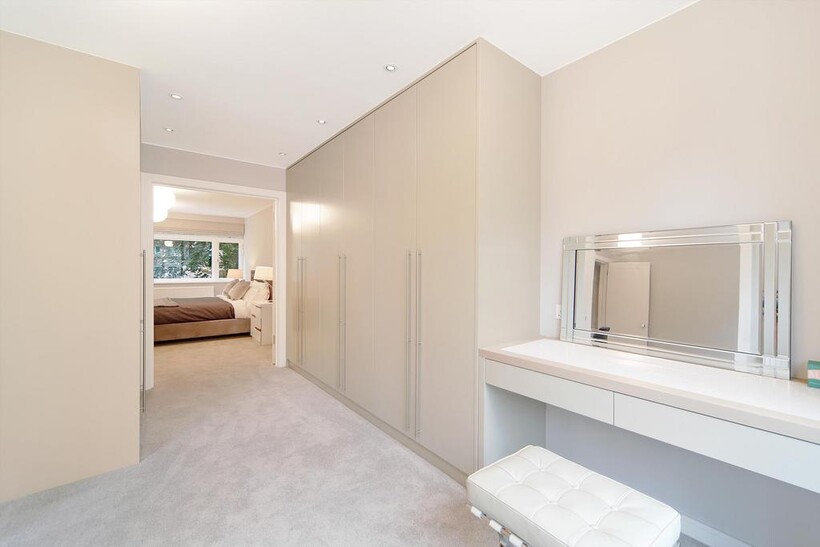 Melbury Road, Holland Park, London, W14 4 bed house to rent - £8,996 pcm (£2,076 pw)
