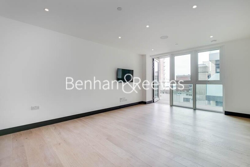 Sovereign Court, Hammersmith W6 5 bed apartment to rent - £14,500 pcm (£3,346 pw)