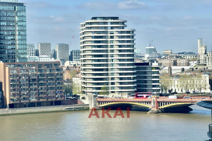 Nine Elms Lane, London SW8 3 bed flat to rent - £11,332 pcm (£2,615 pw)