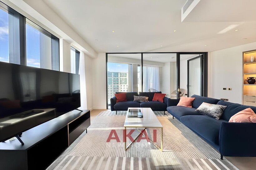 Nine Elms Lane, London SW8 3 bed flat to rent - £11,332 pcm (£2,615 pw)