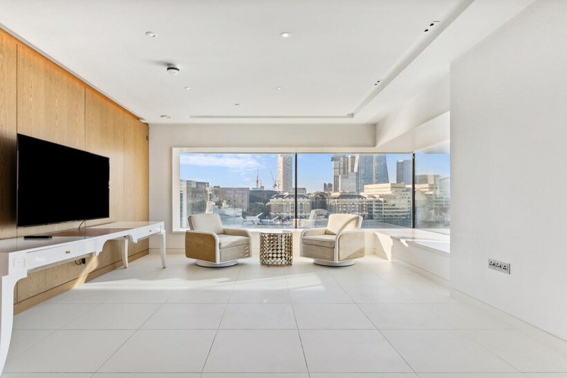 Water Lane, London, EC3R 3 bed apartment to rent - £11,000 pcm (£2,538 pw)