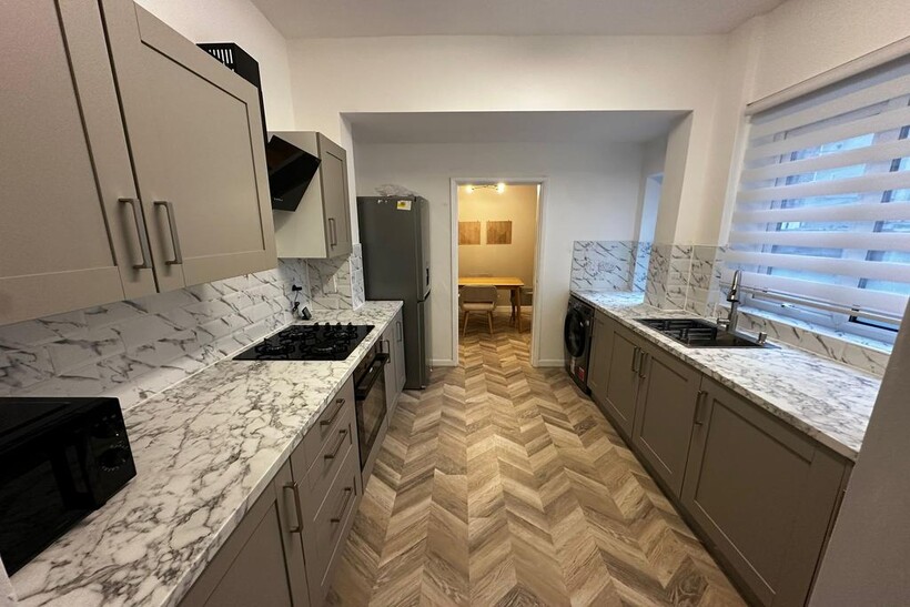 Stapleton Street, Salford M6 3 bed terraced house to rent - £720 pcm (£166 pw)