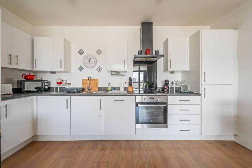 Pomfret Place, Poplar, London, E14 1 bed flat to rent - £2,070 pcm (£478 pw)