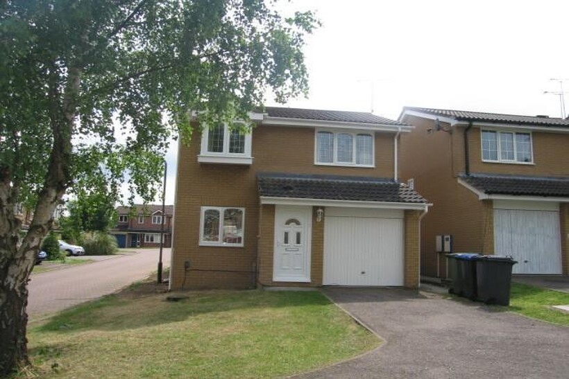 Finmere, Rugby CV21 3 bed detached house to rent - £1,195 pcm (£276 pw)