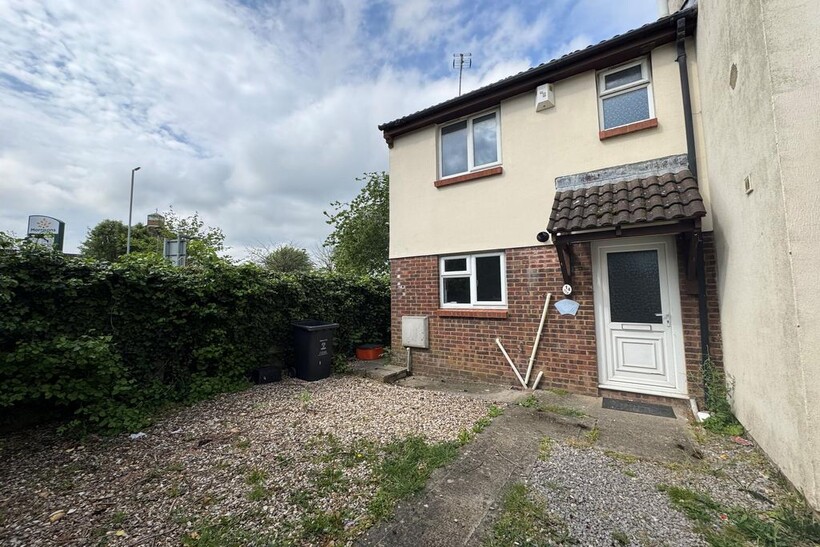 Meadowsweet Close (front still to be tidied by...