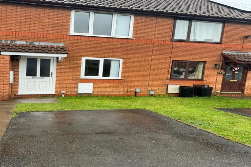 13 Clos Healy,Gowerton,Swansea 2 bed terraced house to rent - £850 pcm (£196 pw)
