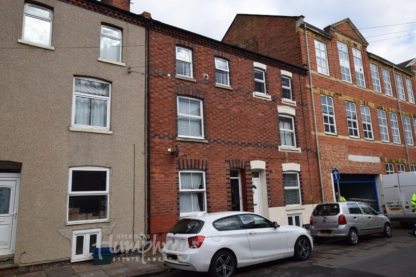 Talbot Road, Northampton NN1 1 bed in a house share to rent - £535 pcm (£123 pw)