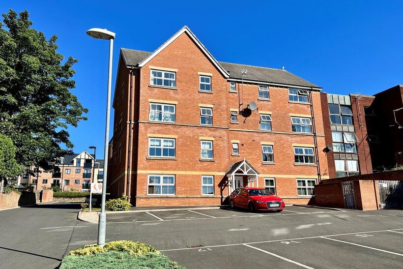Stanfield House, Gray Road... 2 bed apartment to rent - £720 pcm (£166 pw)