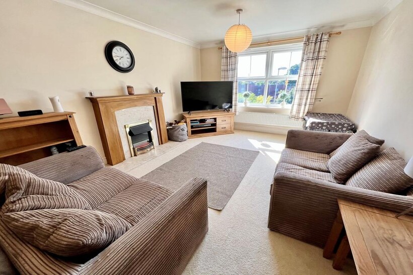 Stanfield House, Gray Road... 2 bed apartment to rent - £720 pcm (£166 pw)