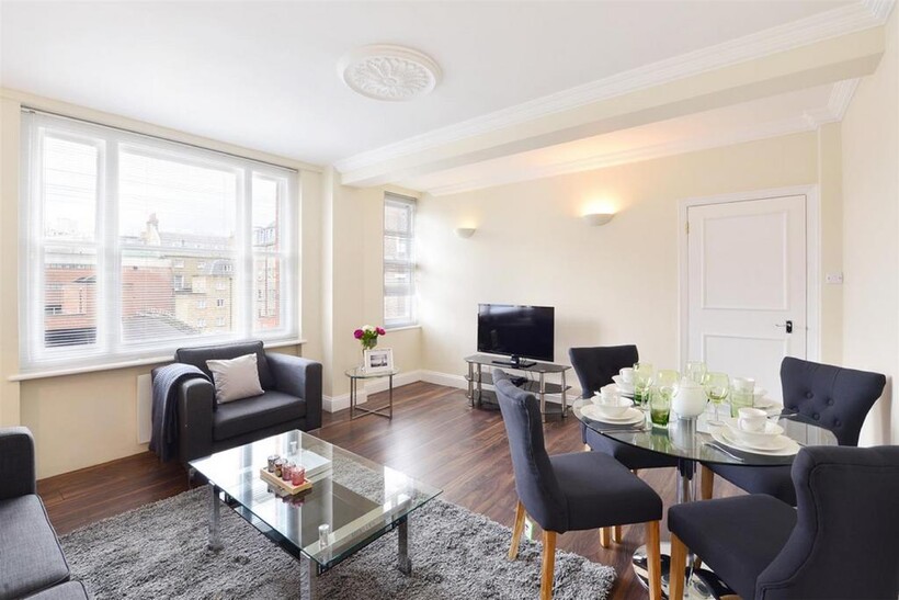 Hill Street, Mayfair W1J 2 bed flat to rent - £5,547 pcm (£1,280 pw)