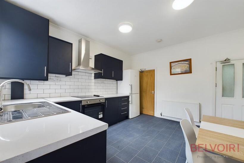Cromwell Street, Nottingham NG7 4 bed terraced house to rent - £1,760 pcm (£406 pw)