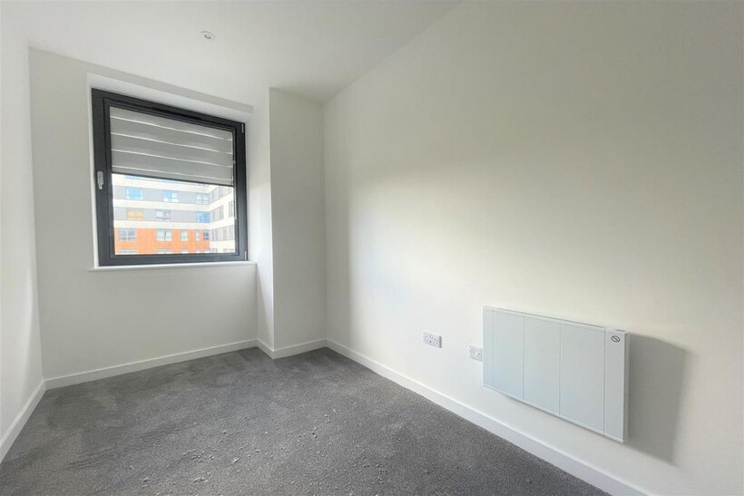 Normandy House, Basingstoke RG21 2 bed apartment to rent - £1,425 pcm (£329 pw)