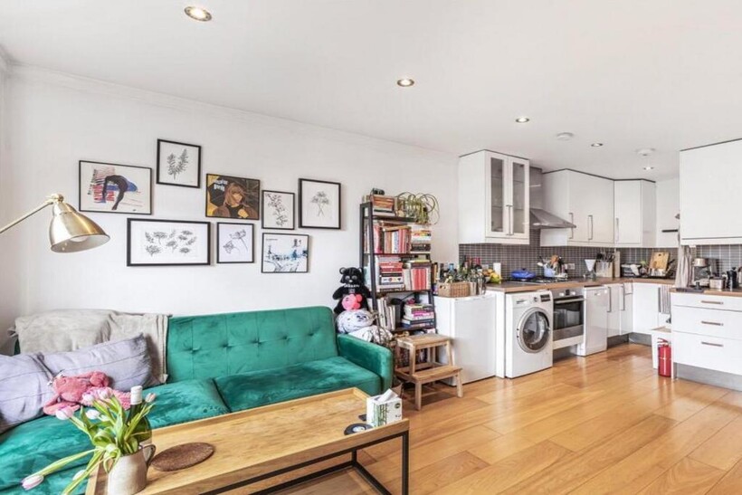 Holloway Road, Islington, N7 1 bed apartment to rent - £2,535 pcm (£585 pw)