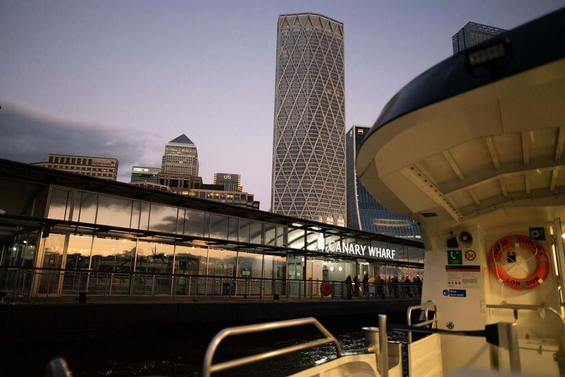 Westferry Circus, London E14 2 bed apartment to rent - £3,965 pcm (£915 pw)