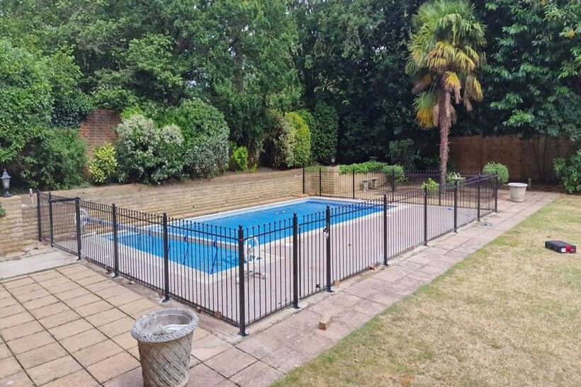 The Barton, Cobham, KT11 5 bed property to rent - £9,000 pcm (£2,077 pw)
