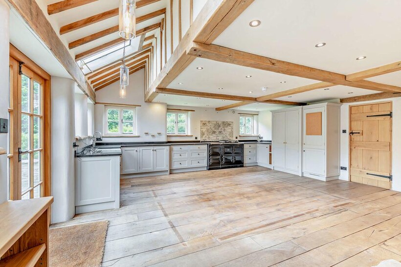 Little Haseley, Oxfordshire OX44 4 bed detached house to rent - £4,750 pcm (£1,096 pw)