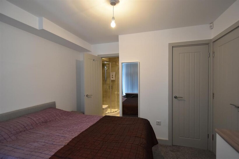 GFF Bedroom.JPG