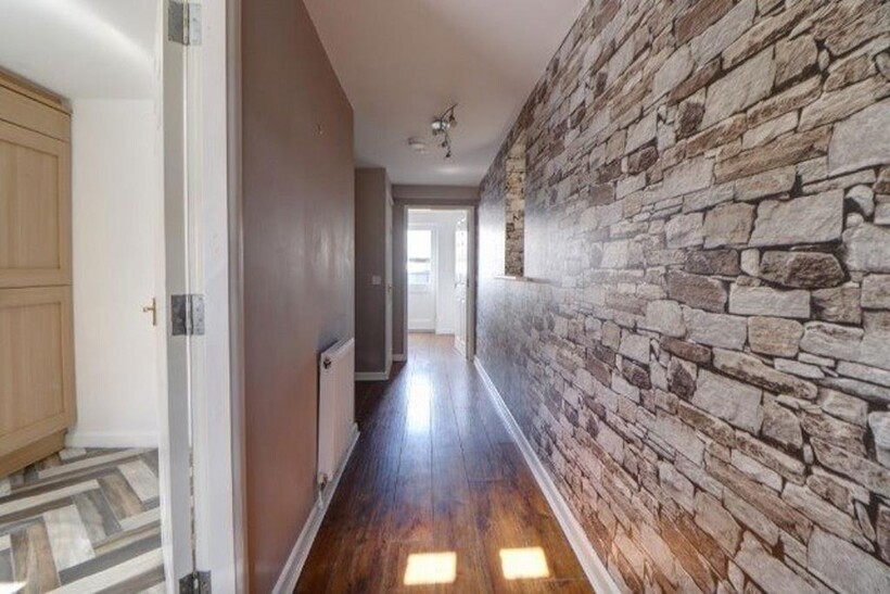 Apex Close, Burnley BB11 3 bed house to rent - £845 pcm (£195 pw)
