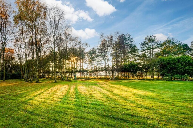 Montagu Road, Liverpool L37 4 bed detached bungalow to rent - £130,000 pcm (£30,000 pw)