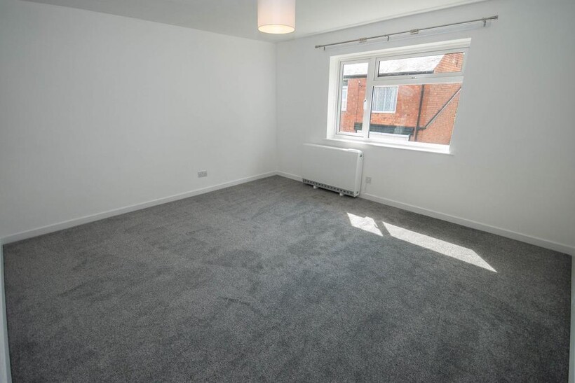 Charles Street, Rugby, CV21 1 bed apartment to rent - £720 pcm (£166 pw)