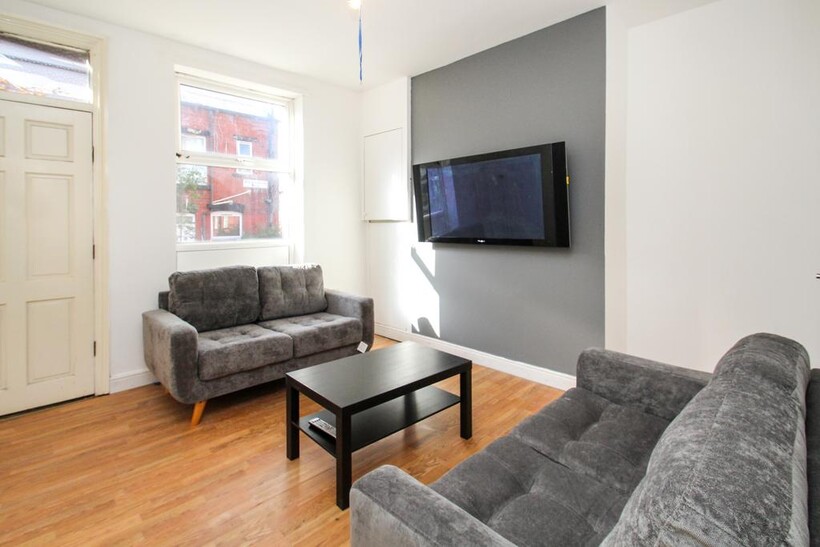 BILLS INCLUDED - Thornville Street... 4 bed terraced house to rent - £1,976 pcm (£456 pw)