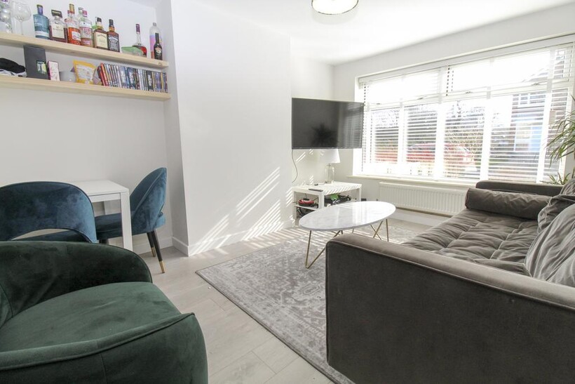 St. Anns Close, Burley, Leeds, LS4 4 bed semi-detached house to rent - £1,820 pcm (£420 pw)